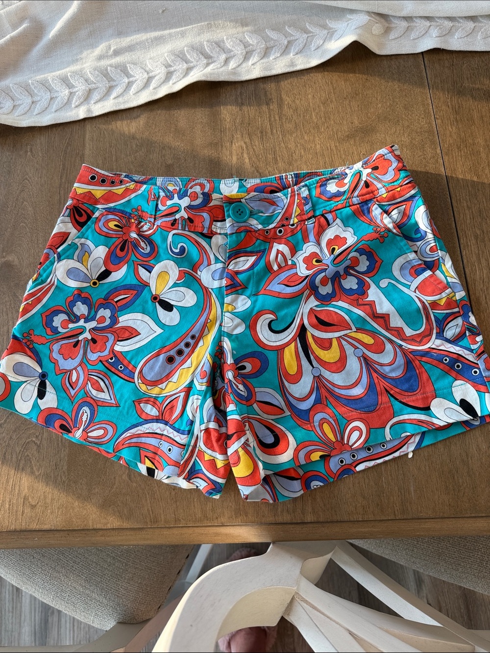 Tracy Negoshian Chino Shorts Size 4 Turquoise Orange Paisley Floral Resort Wear